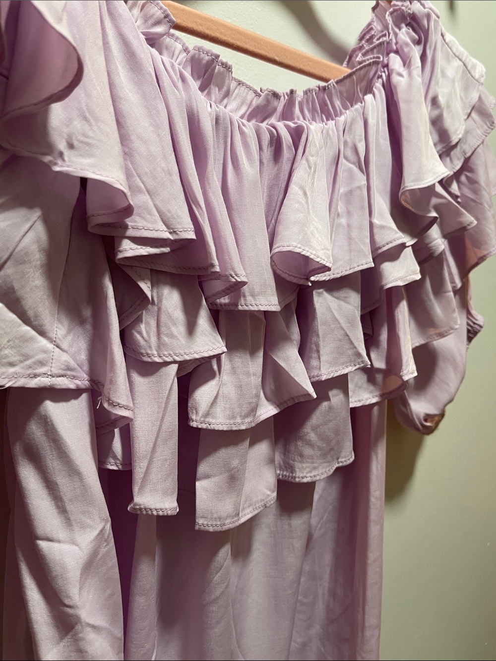 NWT easel Off-Shoulder Ruffle Tier Top - Picture 7 of 8